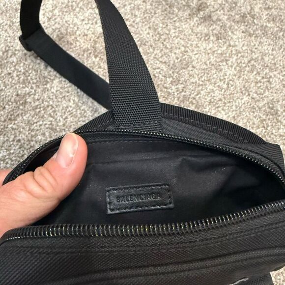 Balenciaga Men’s Explorer Crossbody Messenger Bag Black Nylon Barely Used - Picture 7 of 9